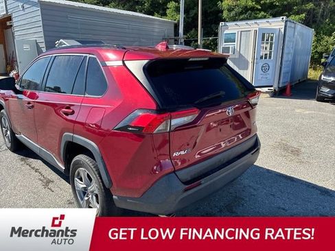 Used 2022 Toyota RAV4 XLE FWD image 3