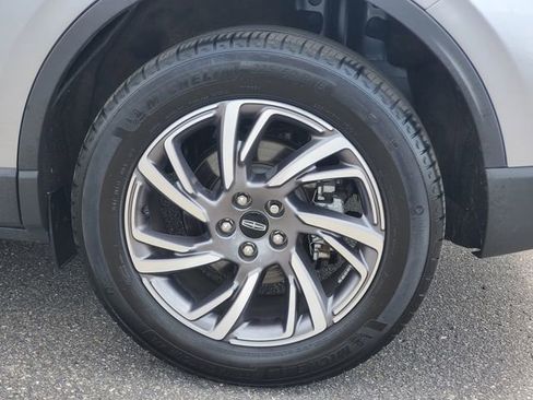 Certified 2024 Lincoln Corsair AWD w/ Equipment Group 101A image 5
