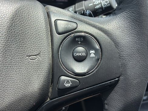 Used 2022 Honda HR-V EX-L image 28