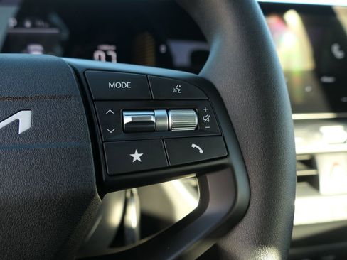 New 2025 Kia K4 LXS image 14