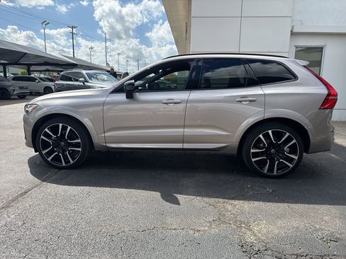 Used 2023 Volvo XC60 B5 Ultimate w/ Climate Package image 8