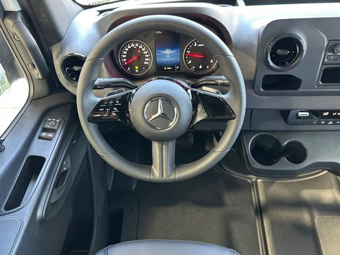 New 2025 Mercedes-Benz Sprinter 2500 image 13