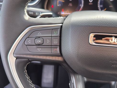 New 2025 Jeep Grand Cherokee Laredo X image 13