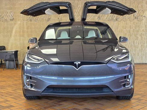 Used 2021 Tesla Model X Performance AWD/4WD image 3