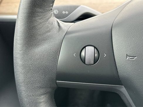 Used 2023 Tesla Model 3 Standard Range image 26