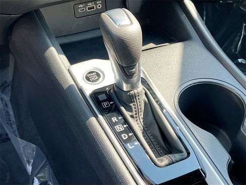 Used 2025 Nissan Altima 2.5 S image 17