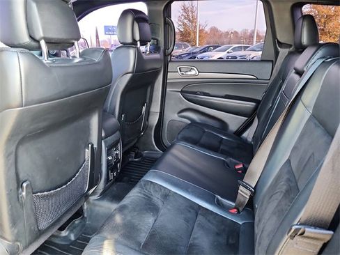 Used 2017 Jeep Grand Cherokee Altitude image 15