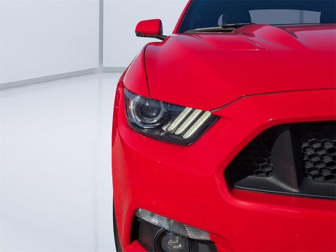 Used 2015 Ford Mustang GT Premium image 9