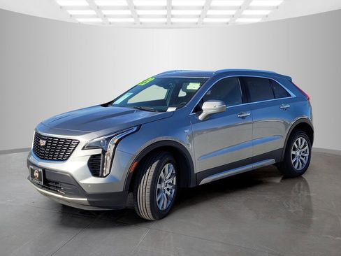 Used 2023 Cadillac XT4 Premium Luxury AWD/4WD image 7