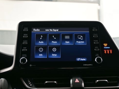 Used 2021 Toyota C-HR LE FWD image 18