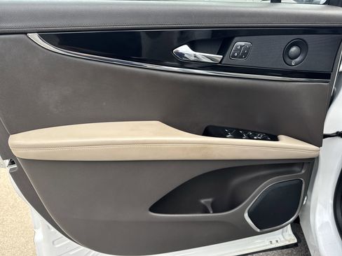 Used 2022 Lincoln Nautilus Reserve w/ Equipment Group 201A image 22