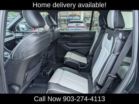 Used 2024 Jeep Grand Cherokee L Laredo RWD image 31