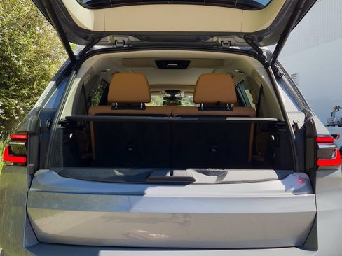 Used 2023 BMW X7 xDrive40i w/ Premium Package image 23