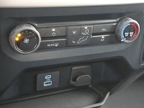 Used 2022 Ford F150 XLT image 23