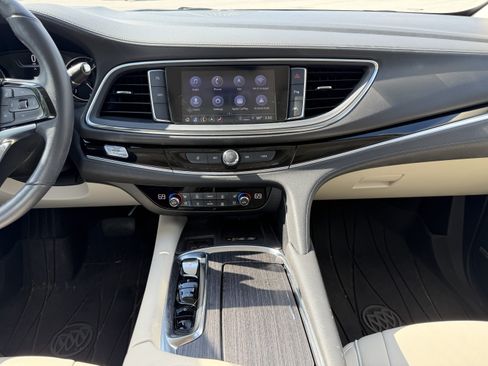 Used 2024 Buick Enclave Avenir AWD/4WD image 21