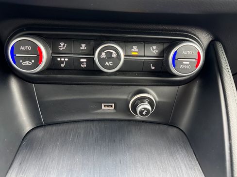 Used 2020 Alfa Romeo Stelvio Sport w/ Cold Weather Package image 21