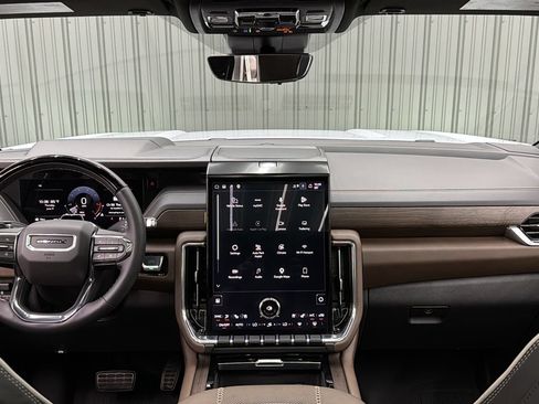 Used 2026 GMC Yukon XL Denali Ultimate w/ LPO, Floor Liner Package AWD/4WD image 34