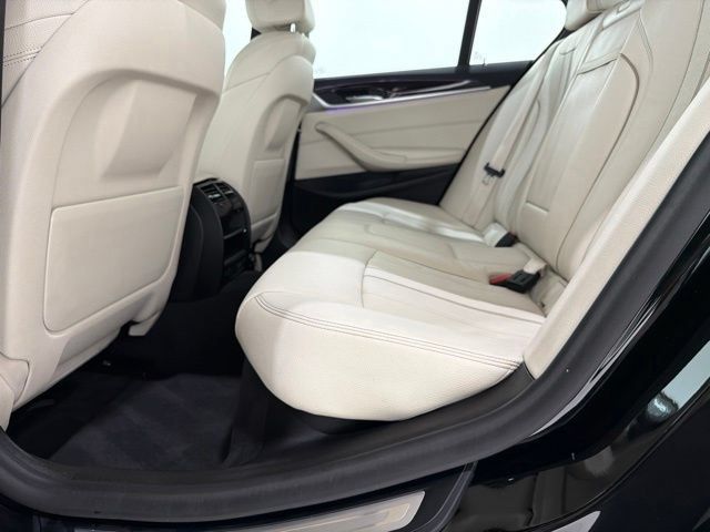Used 2021 BMW 530i xDrive w/ Convenience Package AWD/4WD image 17