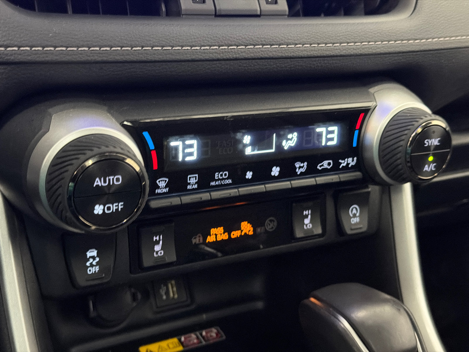 Used 2025 Toyota RAV4 XLE Premium w/ Weather Package AWD/4WD image 28