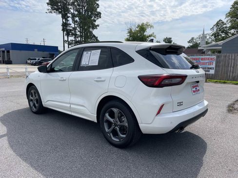 Used 2023 Ford Escape ST-Line w/ Tech Pack #1 FWD image 6