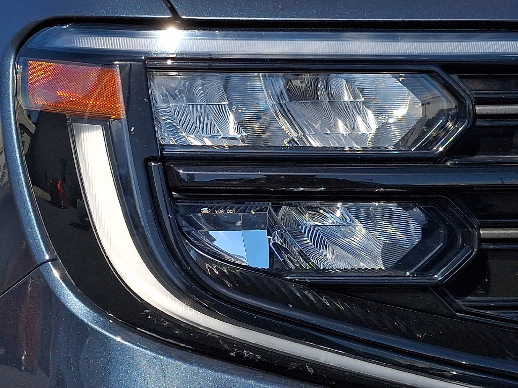 Used 2025 Ford Expedition Max Platinum w/ Stealth Performance Package AWD/4WD image 9
