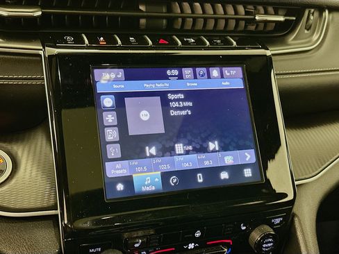 Used 2024 Jeep Grand Cherokee Altitude image 21