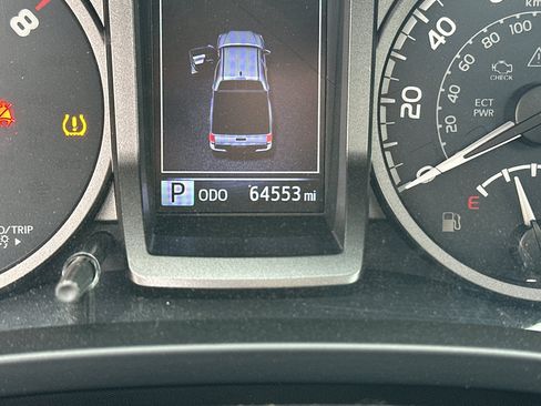 Used 2021 Toyota Tacoma TRD Sport AWD/4WD image 18