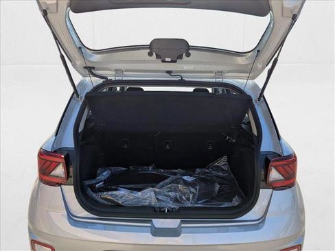 New 2025 Hyundai Venue SEL image 20