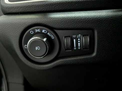 Used 2022 Chrysler Pacifica Touring-L w/ S Appearance Package image 20