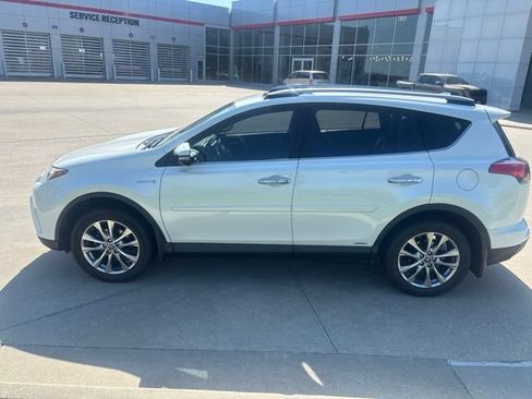 Used 2017 Toyota RAV4 Limited w/ Advanced Technology Package AWD/4WD image 7