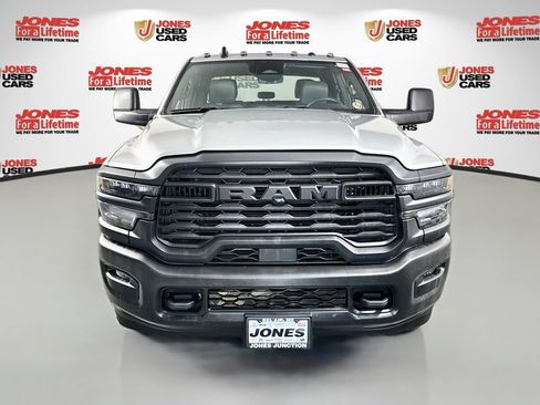 Used 2026 RAM 2500 Tradesman AWD/4WD image 12
