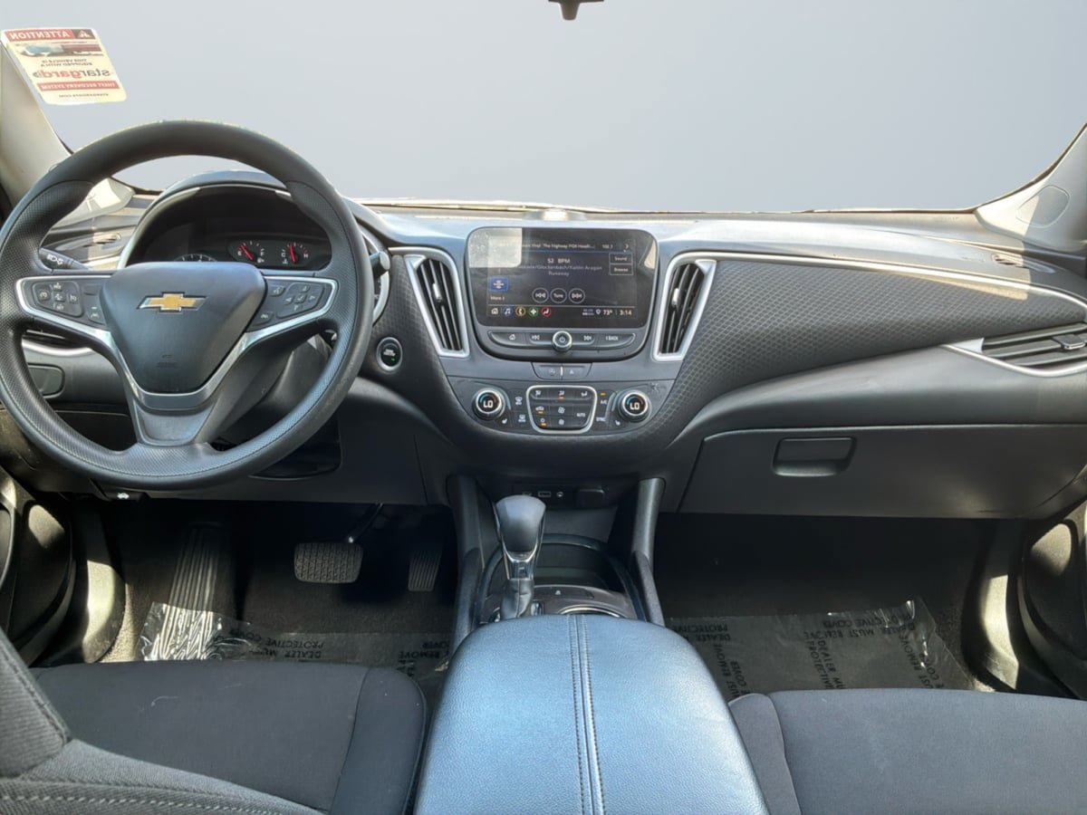 Used 2023 Chevrolet Malibu LT FWD image 10