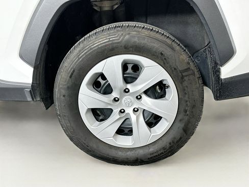 Used 2023 Toyota RAV4 LE image 11