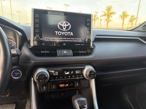 Certified 2021 Toyota RAV4 XSE w/ Weather Package AWD/4WD image 19