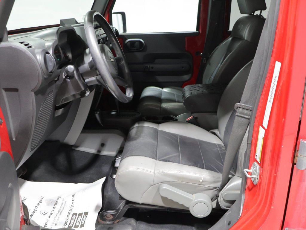 Used 2010 Jeep Wrangler Unlimited Rubicon w/ Dual Top Group AWD/4WD image 11