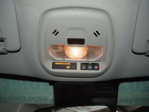 Used 2025 Chevrolet Trax LT w/ Driver Confidence Package FWD image 44