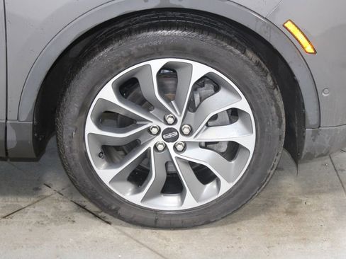 Used 2023 Lincoln Nautilus Reserve w/ Equipment Group 201A image 13