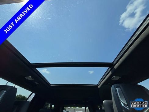 Used 2022 Cadillac Escalade ESV Sport Platinum w/ LPO, ONYX Package AWD/4WD image 42