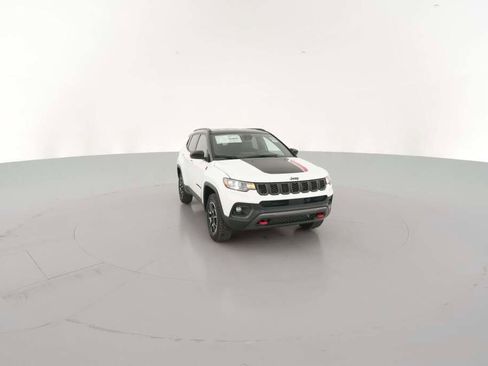 New 2026 Jeep Compass Trailhawk image 17