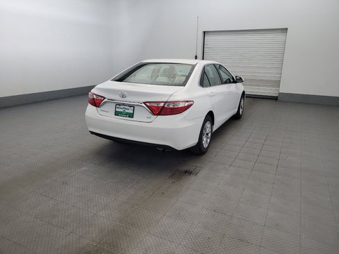 Used 2017 Toyota Camry LE FWD image 9