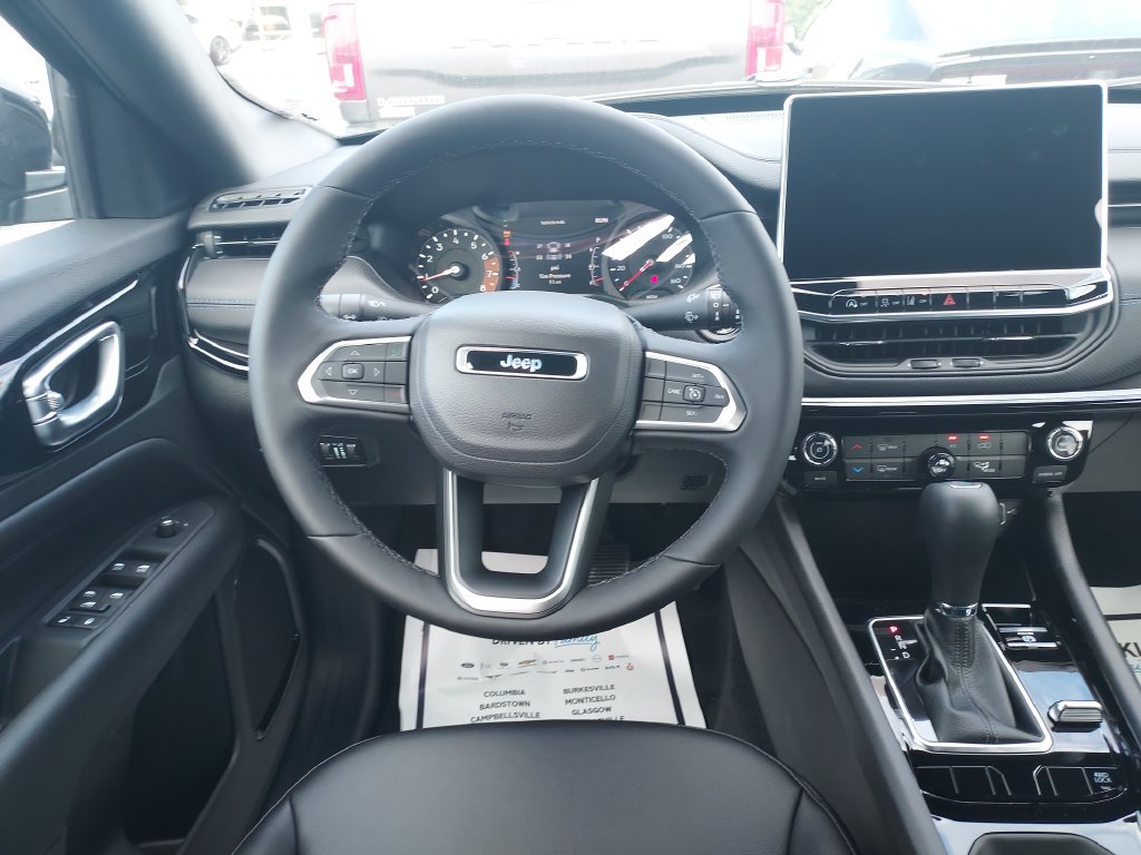 New 2026 Jeep Compass Latitude AWD/4WD image 16