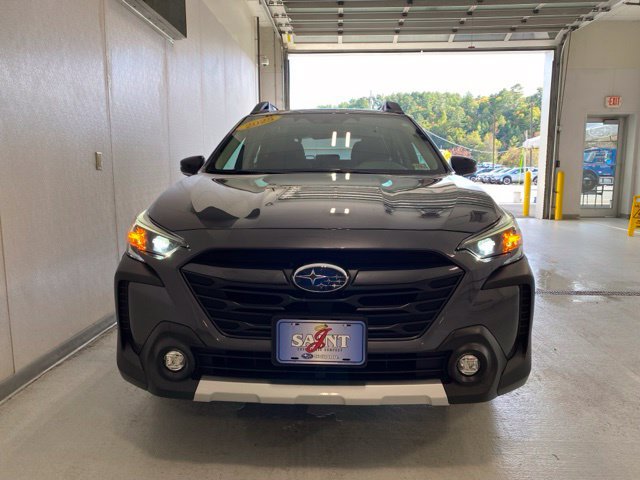 Used 2025 Subaru Outback Limited AWD/4WD image 4