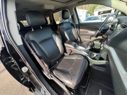 Used 2014 Dodge Journey R/T w/ Flexible Seating Group AWD/4WD image 17