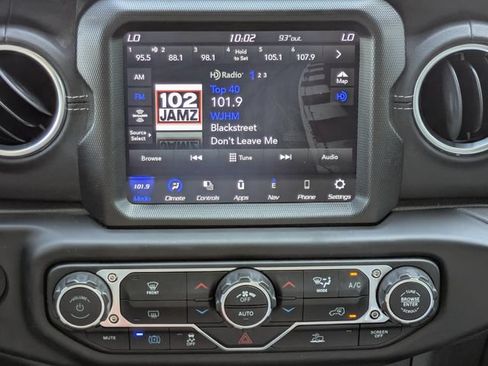 Used 2023 Jeep Wrangler Unlimited Sahara AWD/4WD image 18