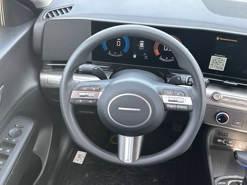 Used 2026 Hyundai Kona SE FWD image 23