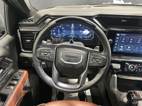 Used 2025 GMC Sierra 1500 Denali Ultimate image 13