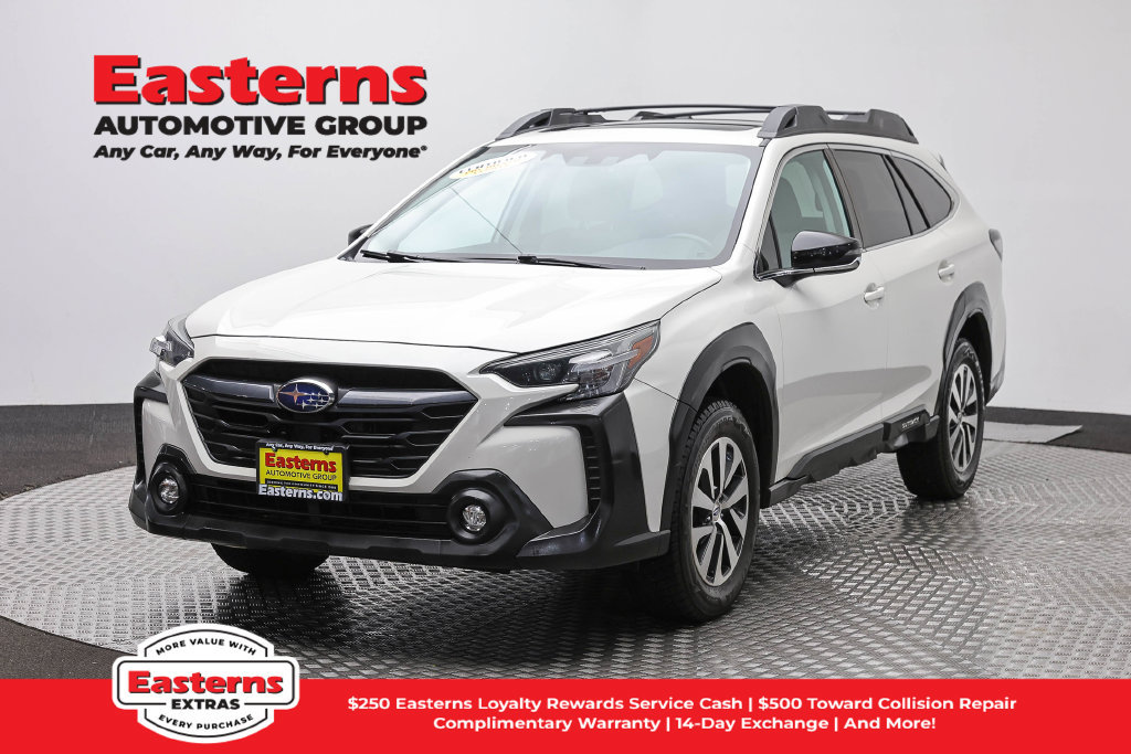 Used 2023 Subaru Outback Premium AWD/4WD image 1