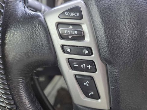 Used 2019 Nissan Titan SL w/ Midnight Edition image 23