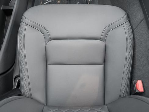 New 2026 Volvo XC60 B5 Plus w/ Protection Package Premier AWD/4WD image 31
