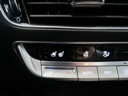 Used 2019 Kia K900 Luxury w/ VIP Package AWD/4WD image 33